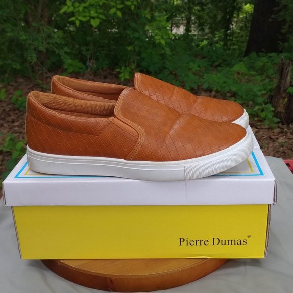 Pierre Dumas Weaved Whiskey Colored Slip On Sneakers Size 8 - Picture 1 of 9